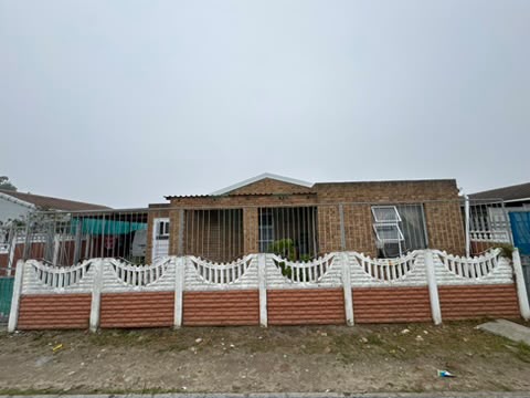 3 Bedroom Property for Sale in Hillcrest Heights Western Cape